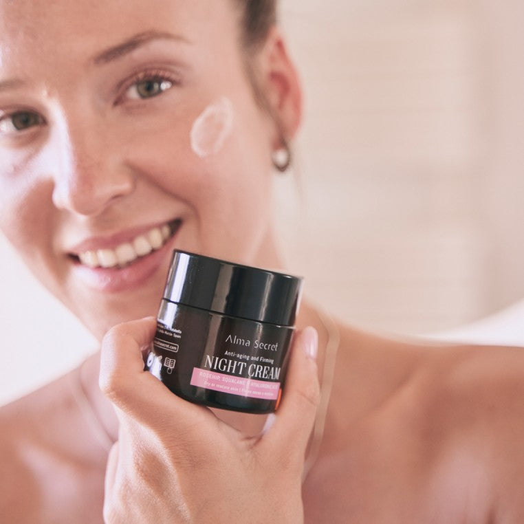 Alma Secret Crema De Noche Antiedad Y Reparadora Con Rosa Mosqueta, Escualano Y Ácido Hialurónico 50 8436568711171 con usuario