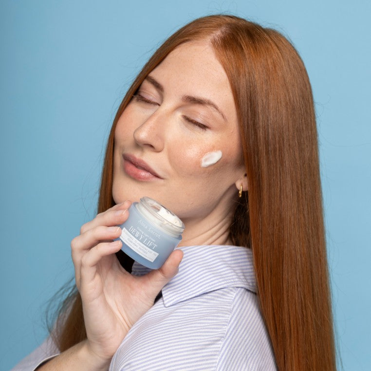 Alma Secret Dewy Lift Light Crema De Día Reafirmante Para Piel Normal A Mixta Con Exosomas 2% 50 Ml 8436568714363 con usuario